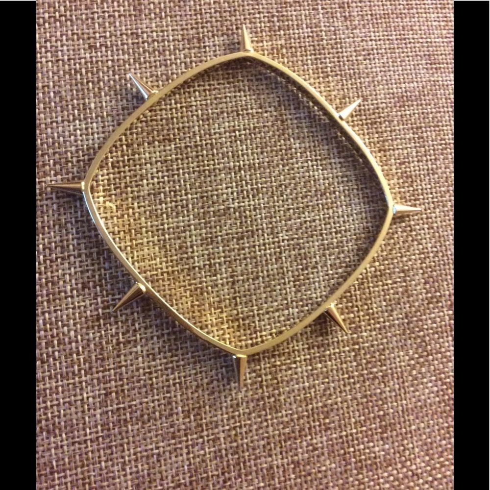 NEW Set  of 2 Goldtone Spike Bangle Bracelets - Picture 2 of 6